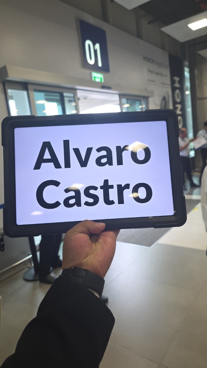 Servicio de recojo con nombre de pasajero